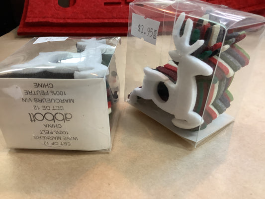 Town & Country - Felt Reindeer Wine Charms