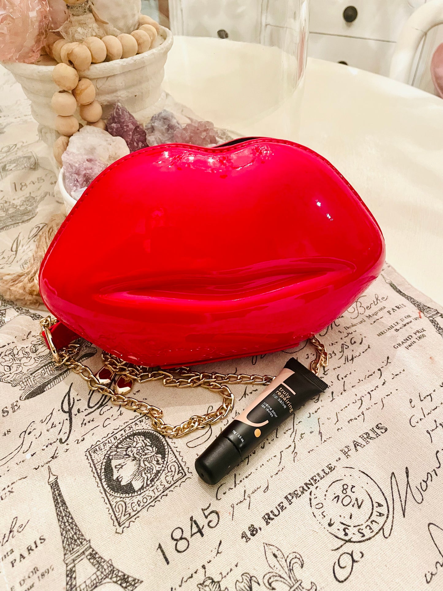 Town & Country - Red Lip Purse