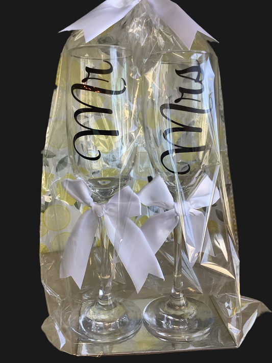 Town & Country Mr & Mrs Champagne Flutes