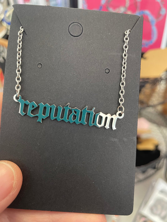 Town & Country - Taylor Swift Reputation Necklace